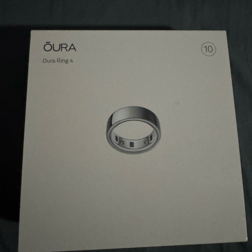 Oura Ring 4 Silver